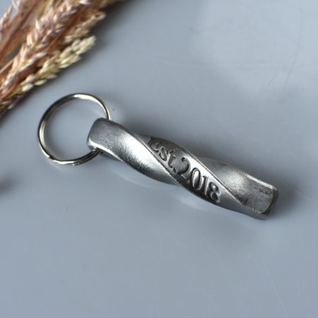 6th Anniversary Twist Keyring - Image 3